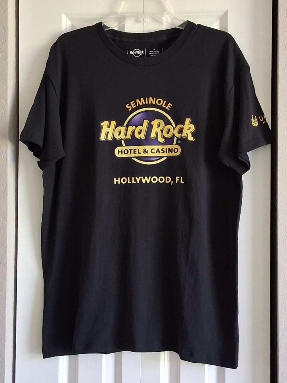 Seminole Hard Rock Hotel & Casino Hollywood FL Black T-Shirt Men's Size XL